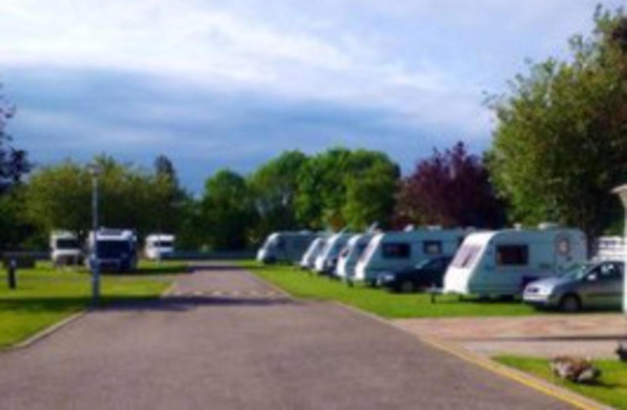 Caledonian Lodges 2 Inverness Bagian luar foto